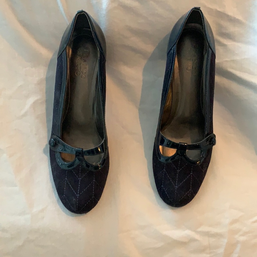 Vintage retro 1920s design navy blue suede Franco sarto heels approximately 2”